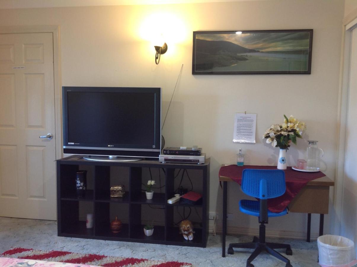 A Home Away From Home Canberra Eksteriør billede