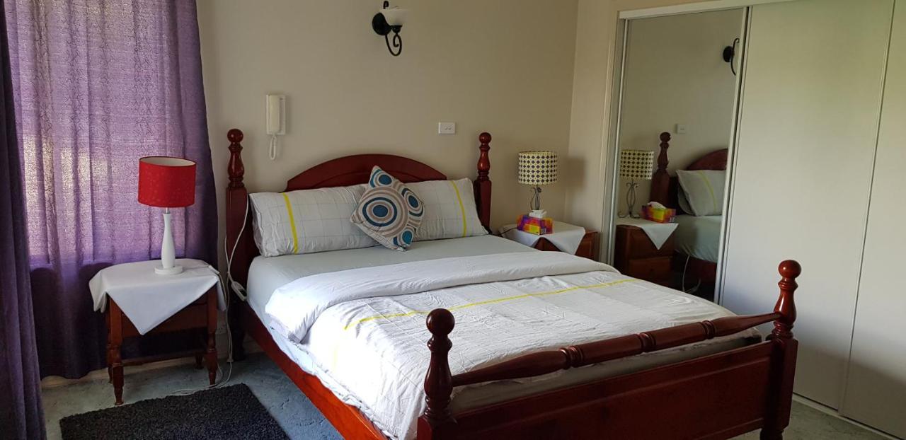 A Home Away From Home Canberra Eksteriør billede